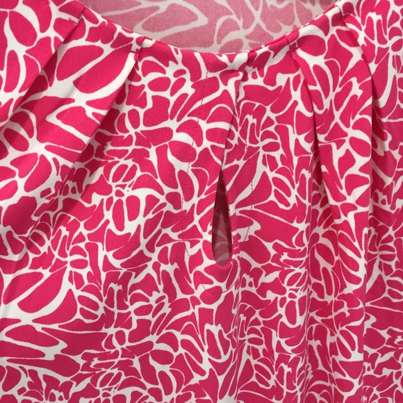 Vince Camuto Keyhole Tank - Picture 4 of 5